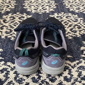 Sneakers blue teal